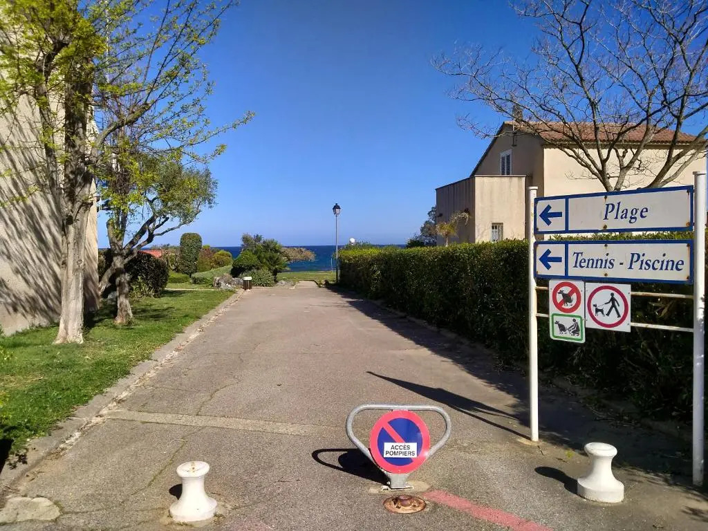 Studio a 100m de la Plage Et de la Piscine