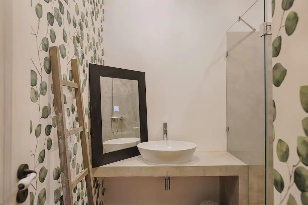 Master Deco Gem in Historical Center