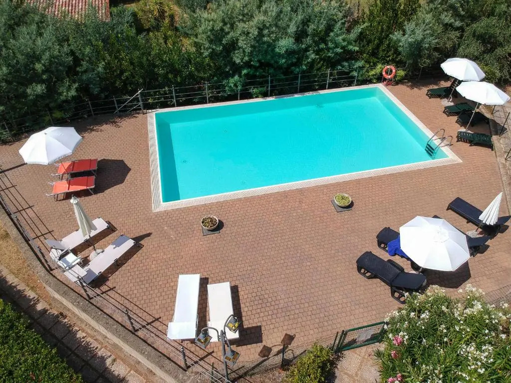 Matteos Apartments