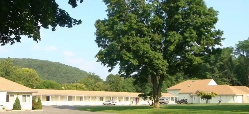 Rocky River Inn