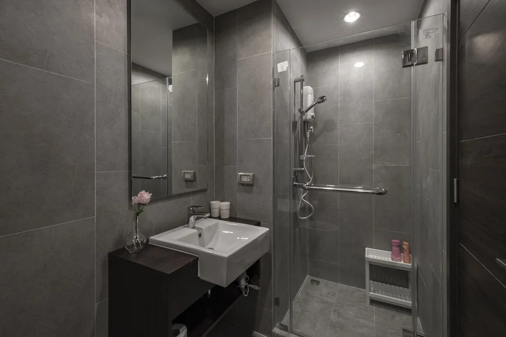 Community Apartment - bkce37