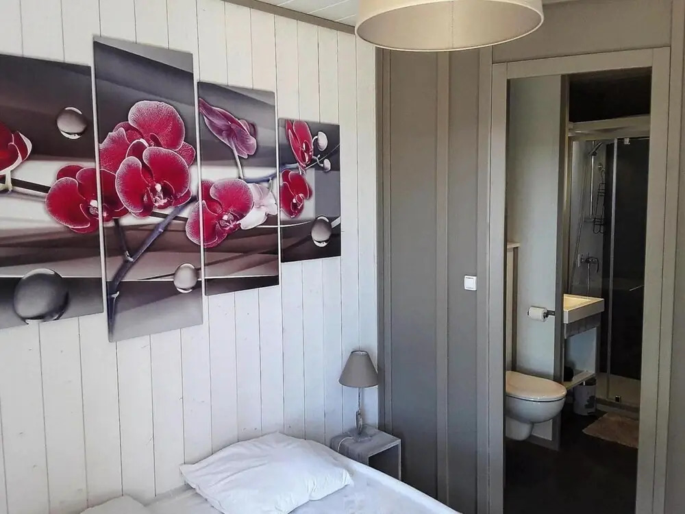 Chalet in Pomerols Near Mediterranean Beaches