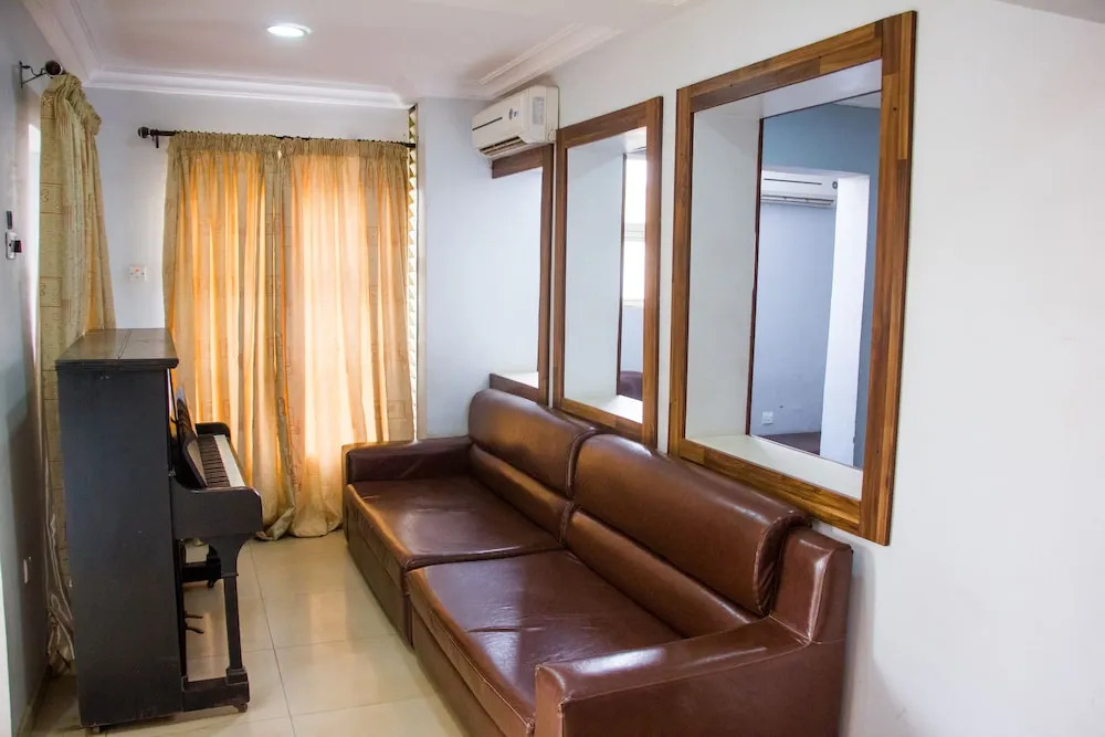 Kaft Hotels and Lounge