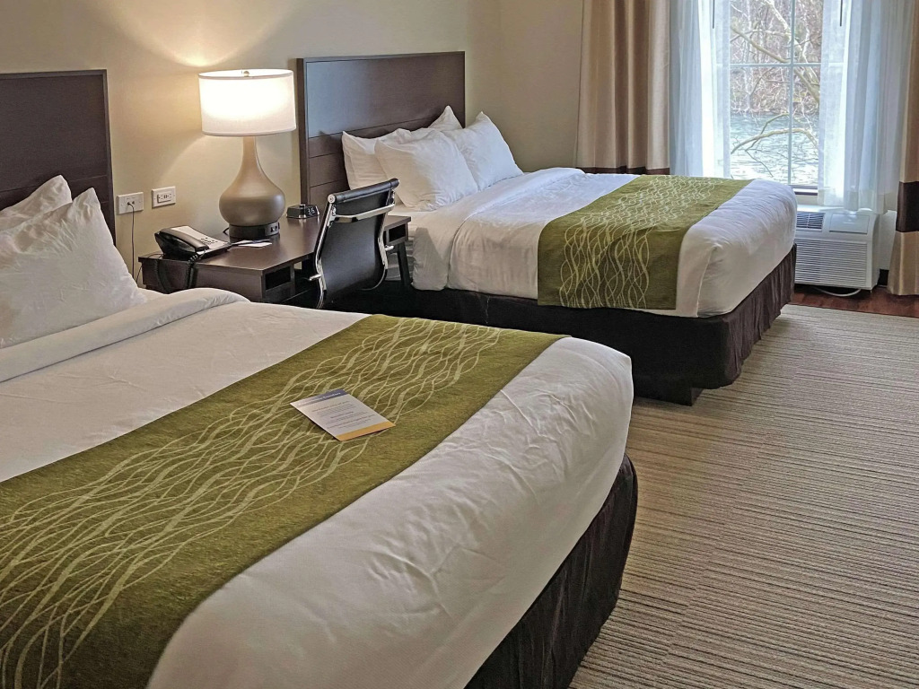 Comfort Inn Connellsville Riverview