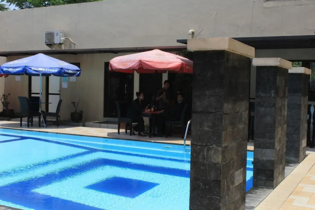 Metro Hotel