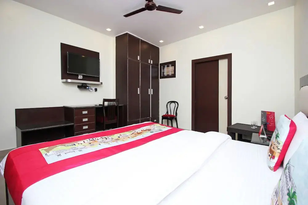 OYO 8927 US Executive Suites