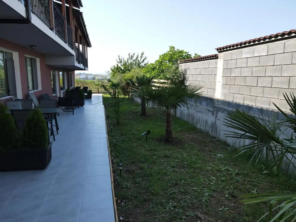 Studio 8 Arapya