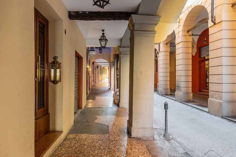 Gombruti Vintage Apartment by Wonderful Italy