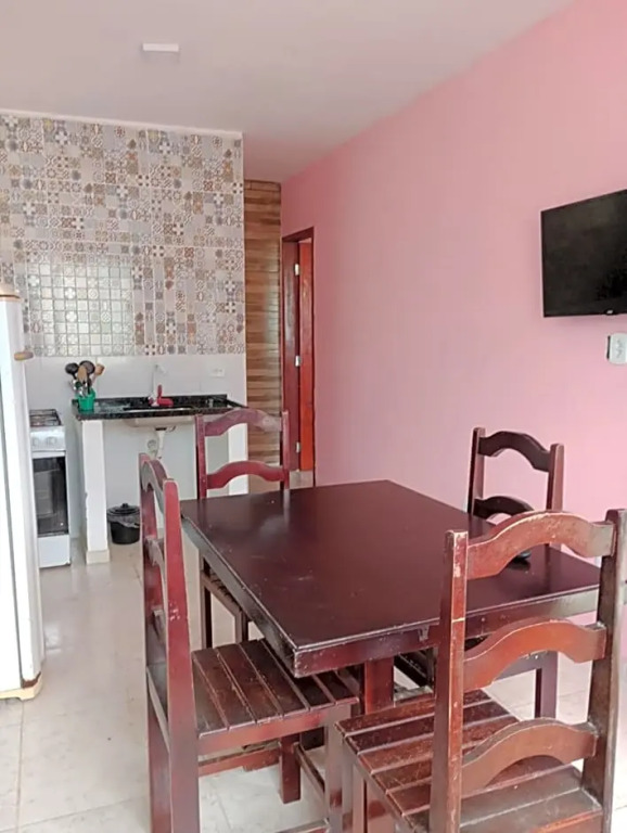 Casa inteira con piscina compartilhada