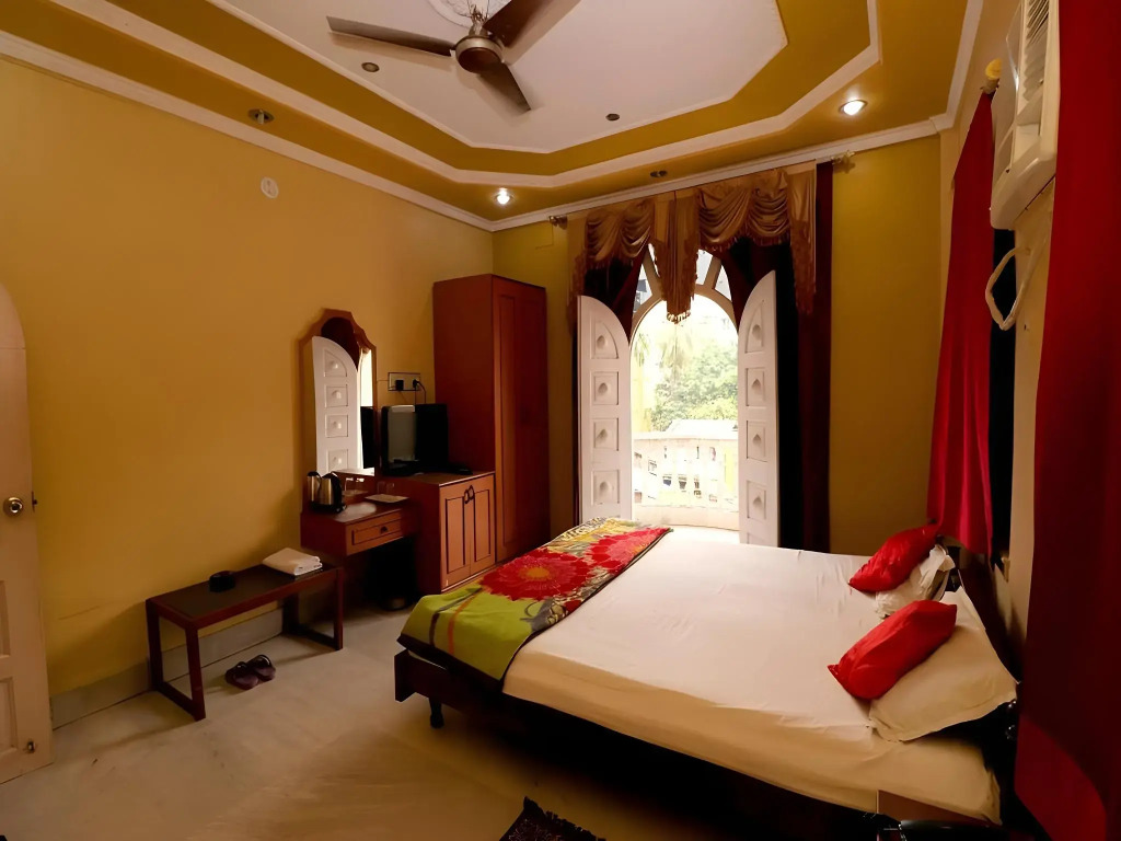 New Hotel White Palace