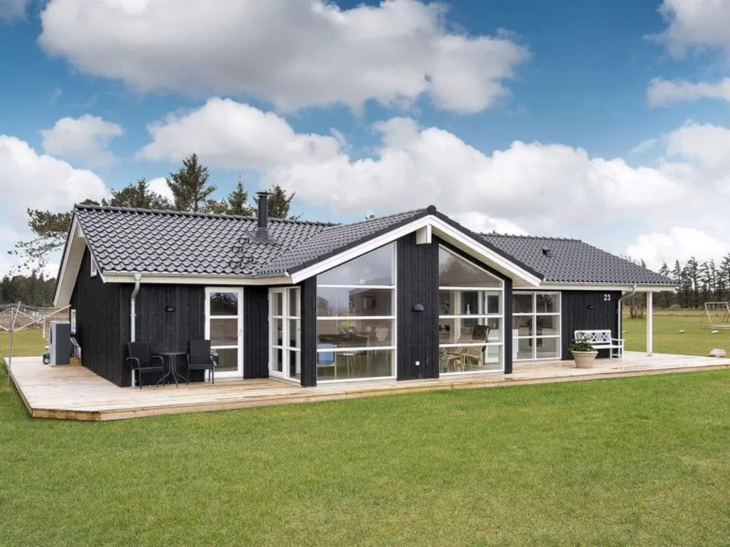 "Engelina" - 950m from the sea in NW Jutland