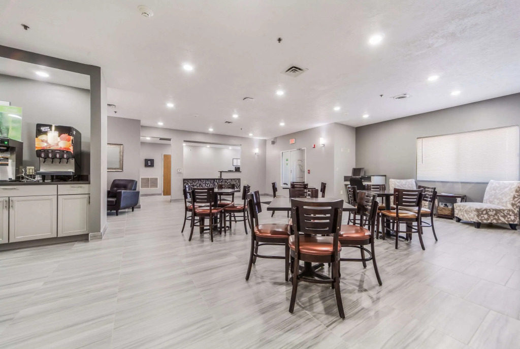 Quality Inn & Suites Omaha Chalco