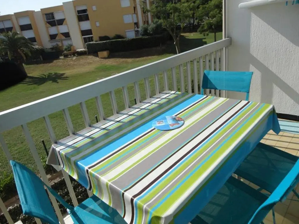 Appartement Le Grau-du-Roi, 1 pièce, 4 personnes - FR-1-307-96