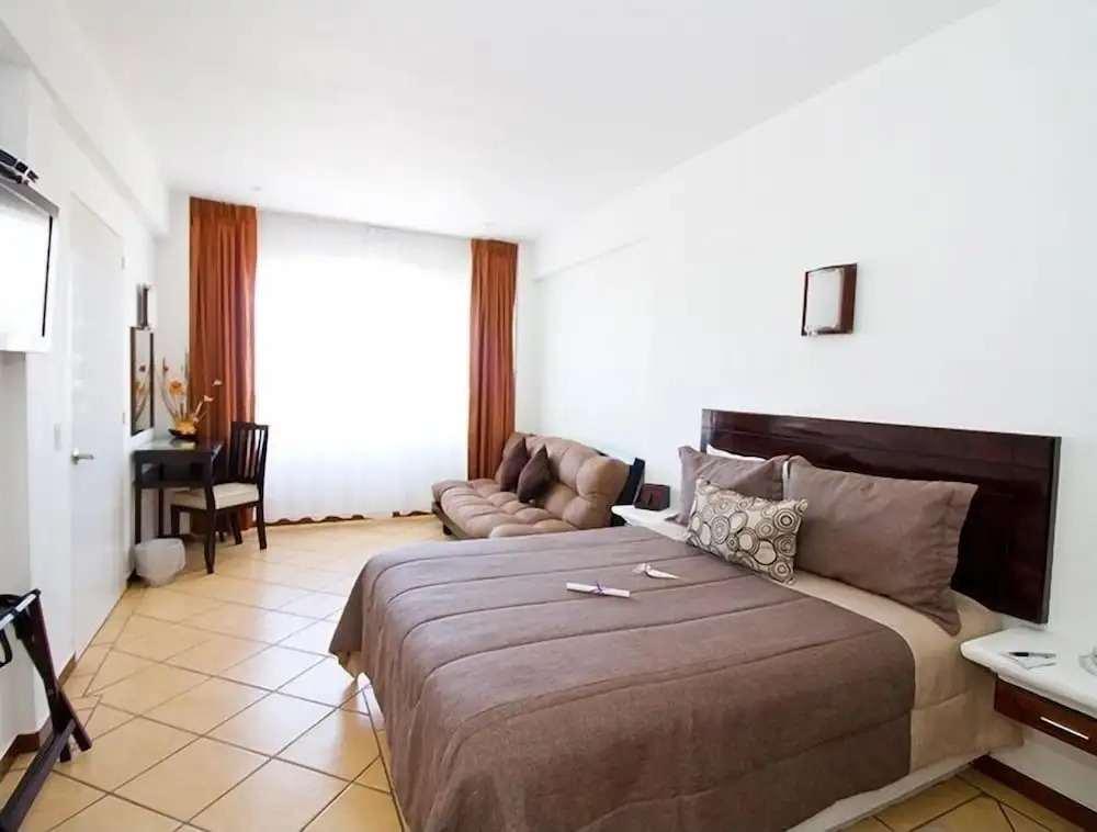 Hotel 9 Manantiales