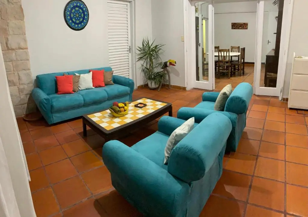 Casa para 12 con garaje, jardín y quincho