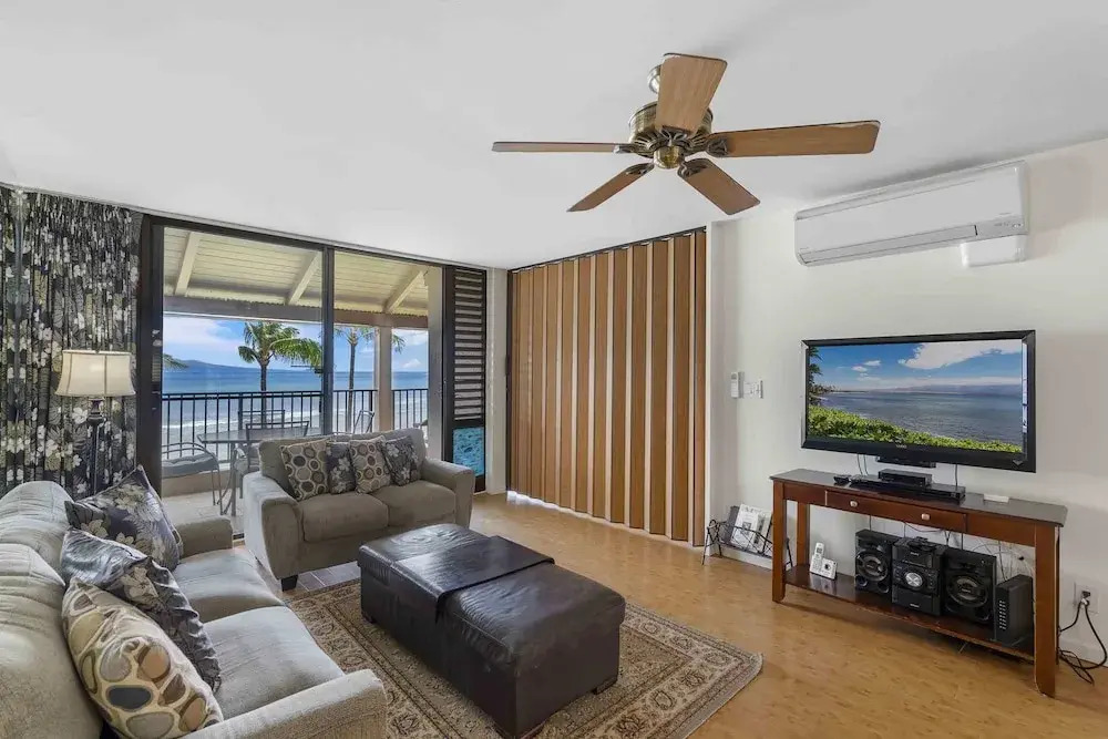 Lauloa 410 - Top Floor, Oceanfront Lanai, Molokini & Halaeakala Views, Split A/C