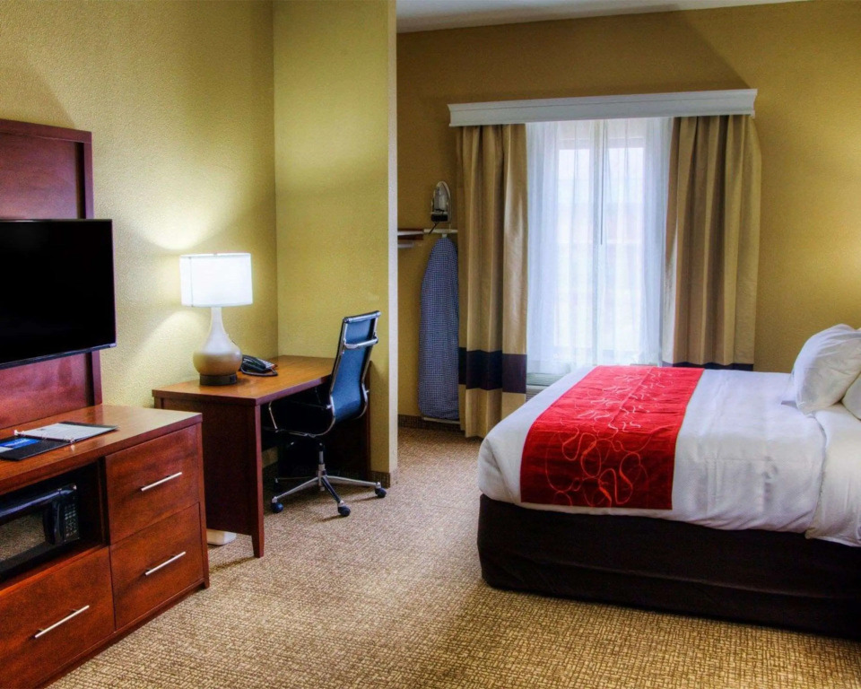 Comfort Suites Plymouth near US-30
