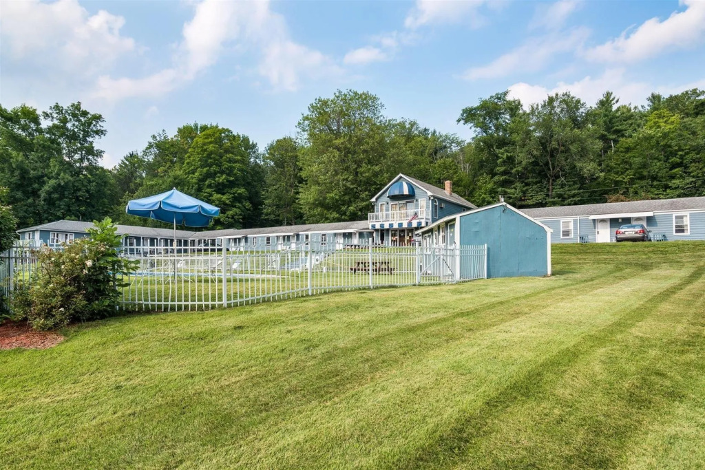 Rodeway Inn Lee
