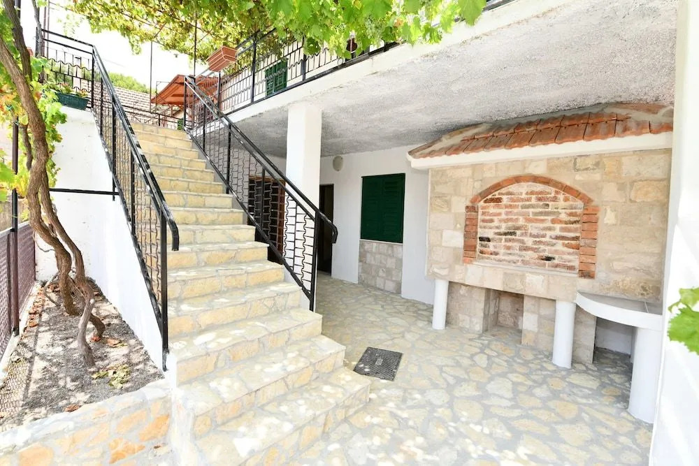 House Alka