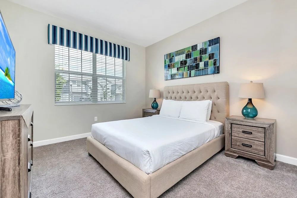 Stylish Home W/private Pool&spa, Near Disney!