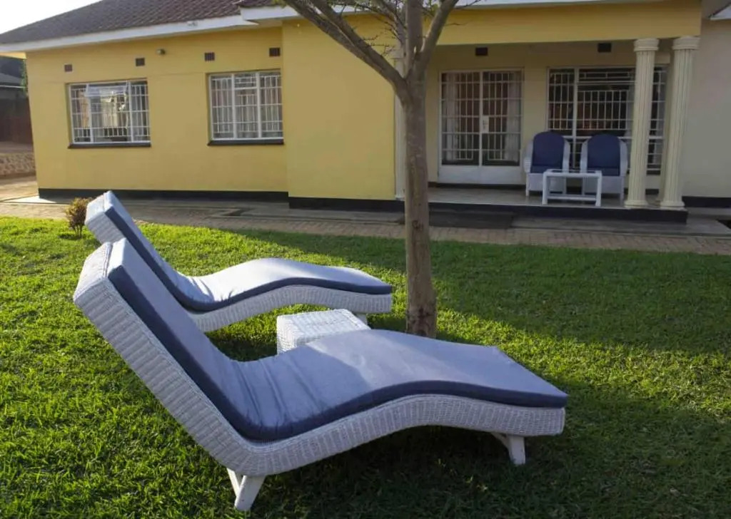 Chrinas Guest House