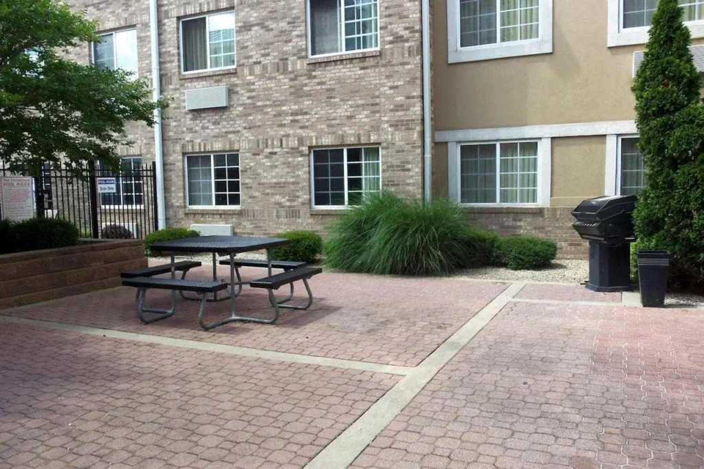 Extended Stay America Suites - Louisville - Alliant Avenue