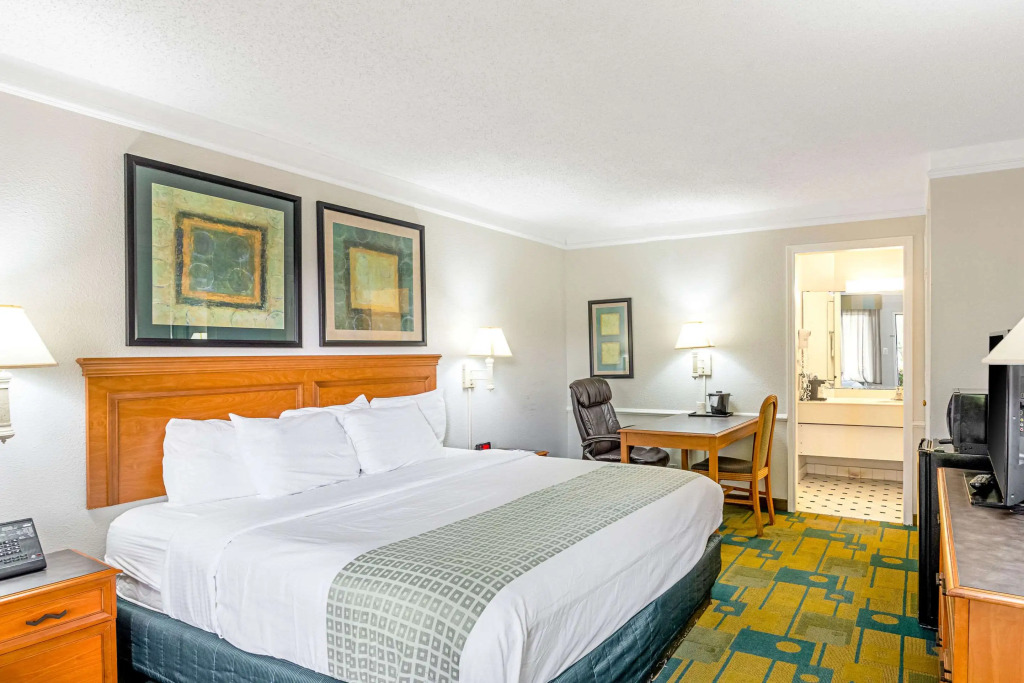 Rodeway Inn