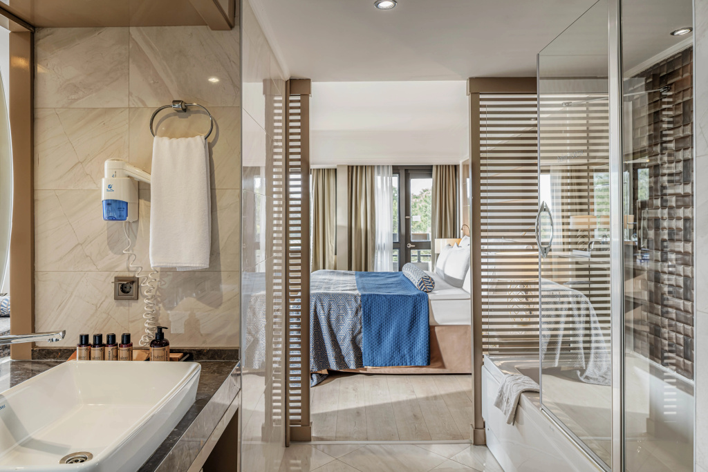 Renaissance Antalya Beach Resort & Spa