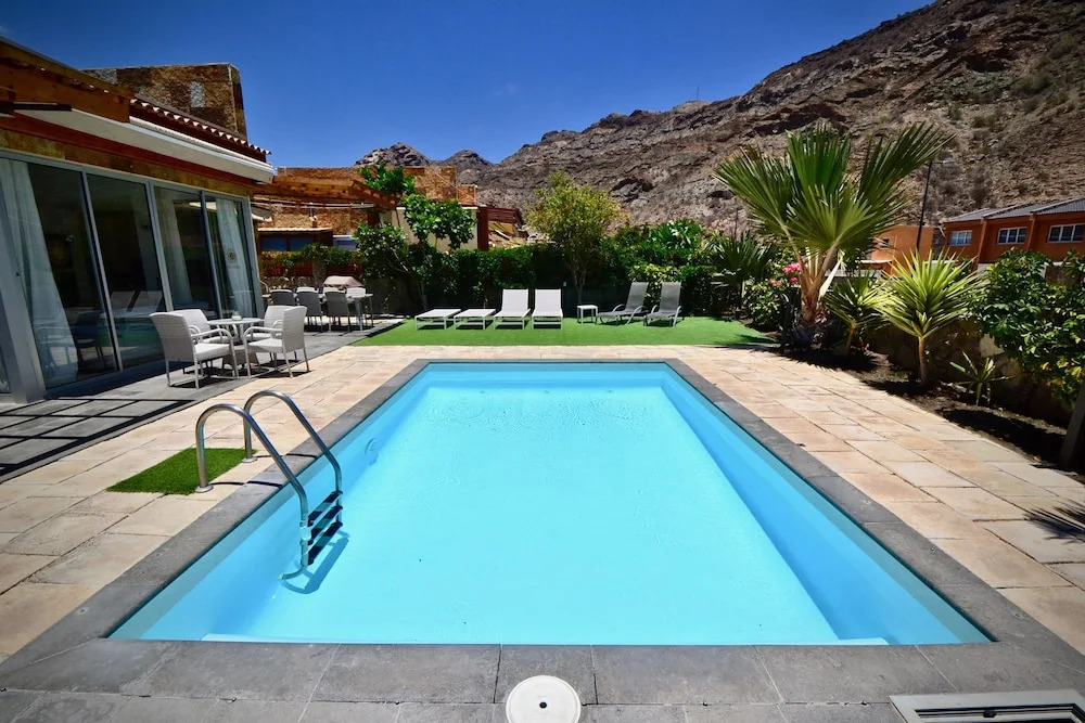 Villa Diana with private swimming pool in Tauro