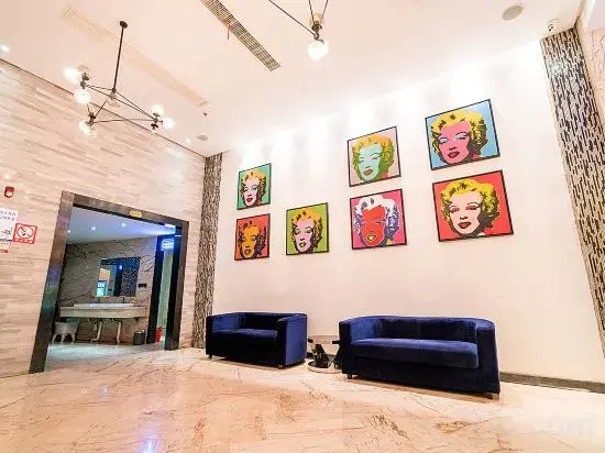 Crystal Spade Hotel