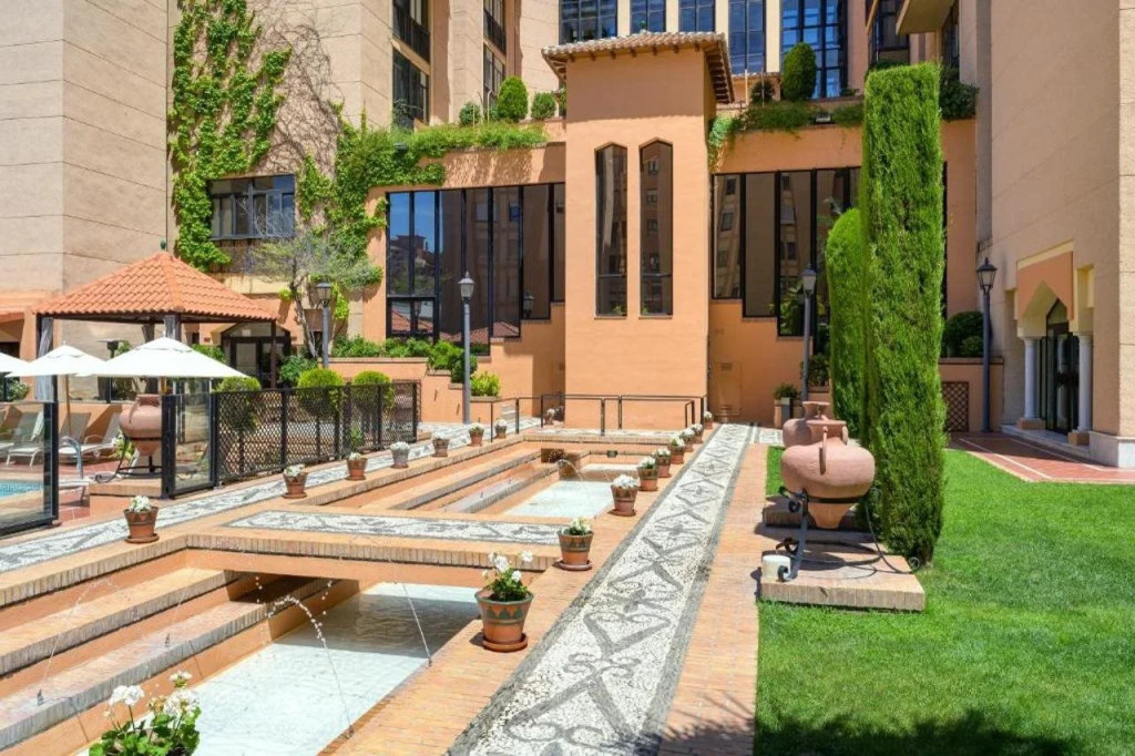 Hotel Saray