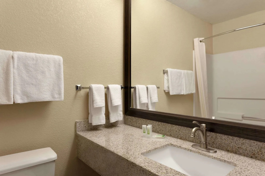 Sleep Inn & Suites Salina I-135