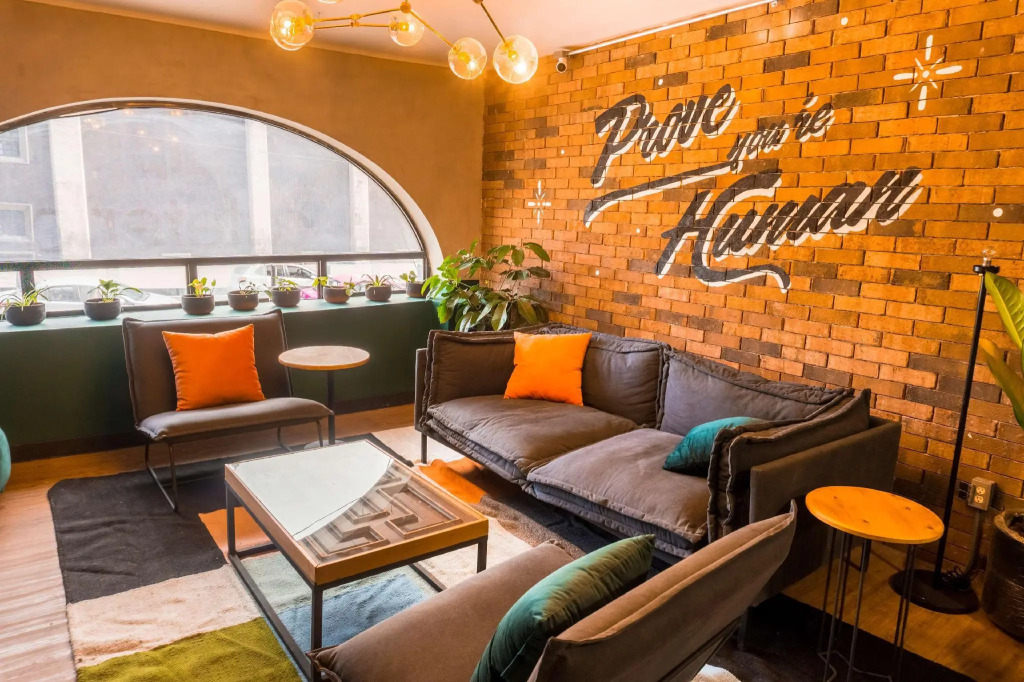 Hotel Virreyes