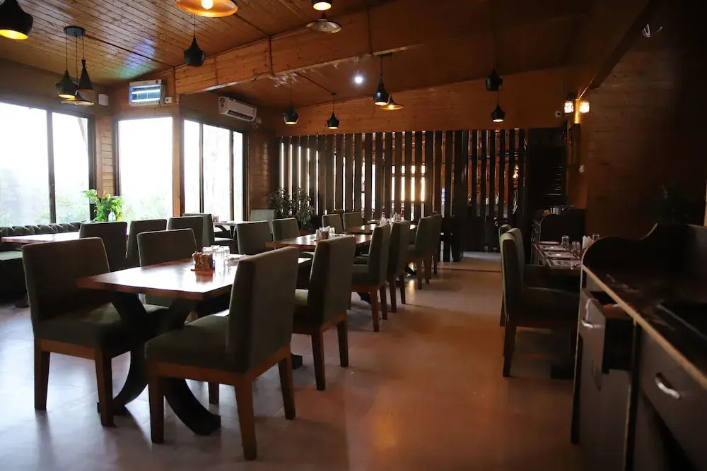 Rishat Sngi Orchid Resort, Shillong