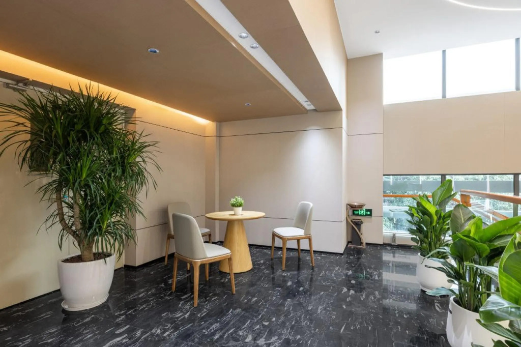 Guangzhou Lingyue Hotel (Canton Fair Transfer Service)
