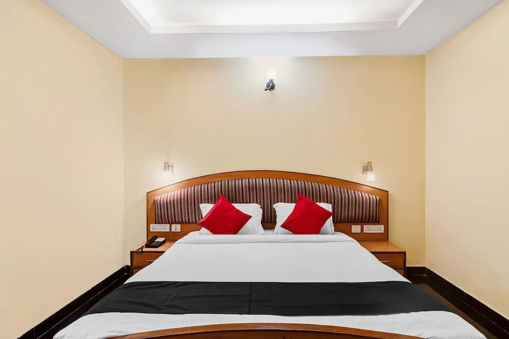 Capital O 49411 Hotel Anmol Continental