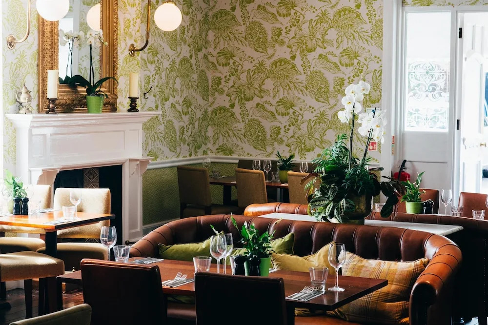 Embankment Hotel