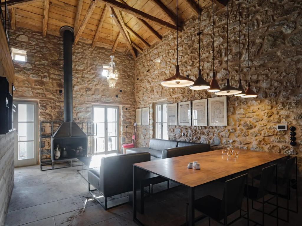 Moreas Peak Lodge