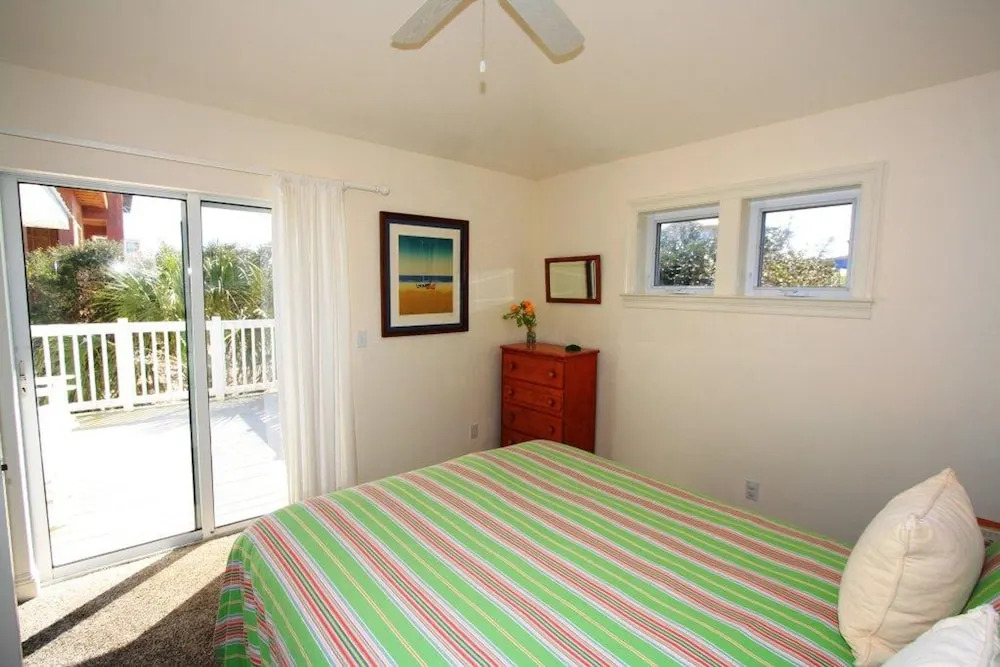 Sunday Cottage by Destin Getaways