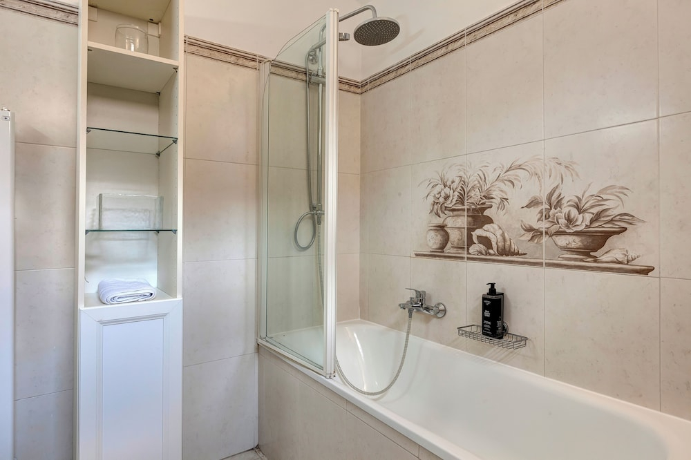 Stufa Apartment by Mamo Florence