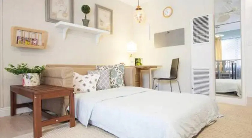 Apt 1331 East 7th St