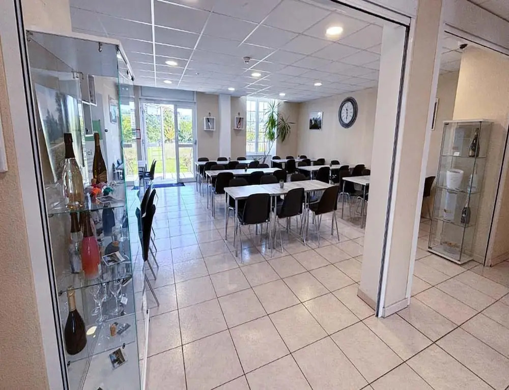 Heritage Apartment for 4 in Epernay