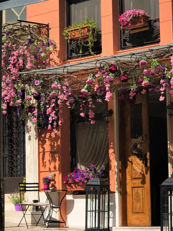 Sweet Home Hotel