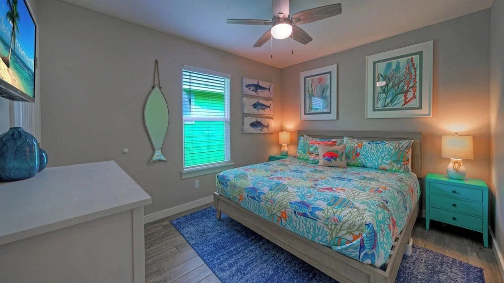 Tickle My Fansea by Avantstay Mins to Shore + Private Pool + Lounge Stylish Beach House
