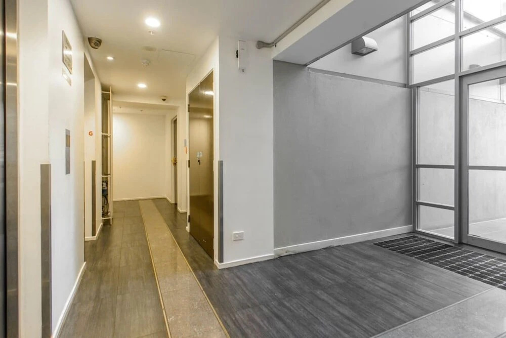 Modern 2 Bedroom Apartment in the CBD