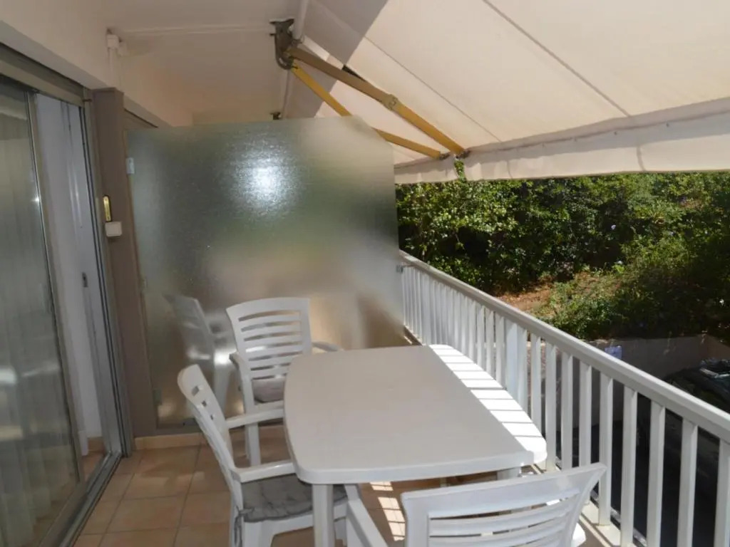 Appartement Saint-Raphaël, 1 pièce, 2 personnes - FR-1-466A-16