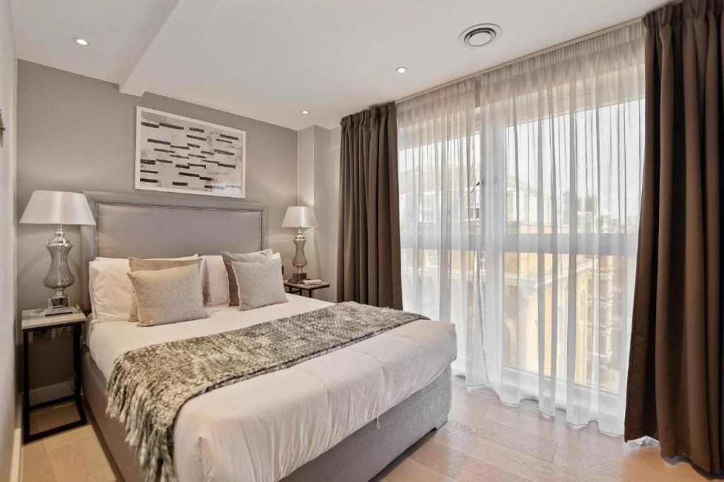 Vauxhall Bridge Road by Aeria Apartments