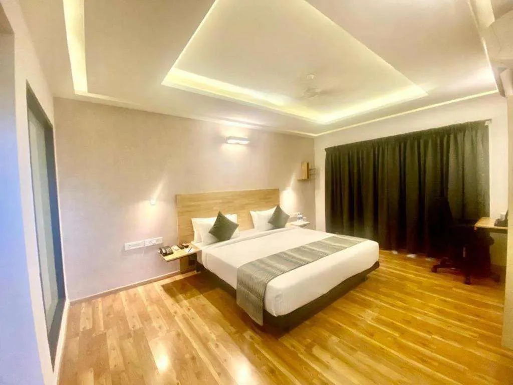Click Hotel DBR