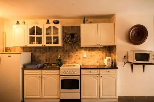 Bacchus Guesthouse