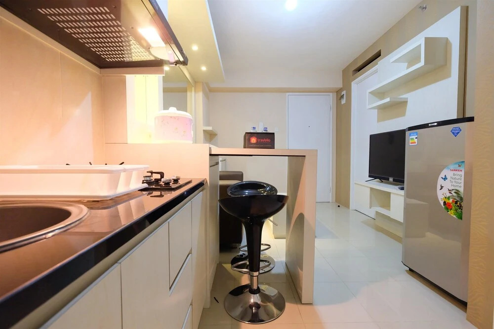 Bassura City Apartment with Direct Access to Bassura Mall